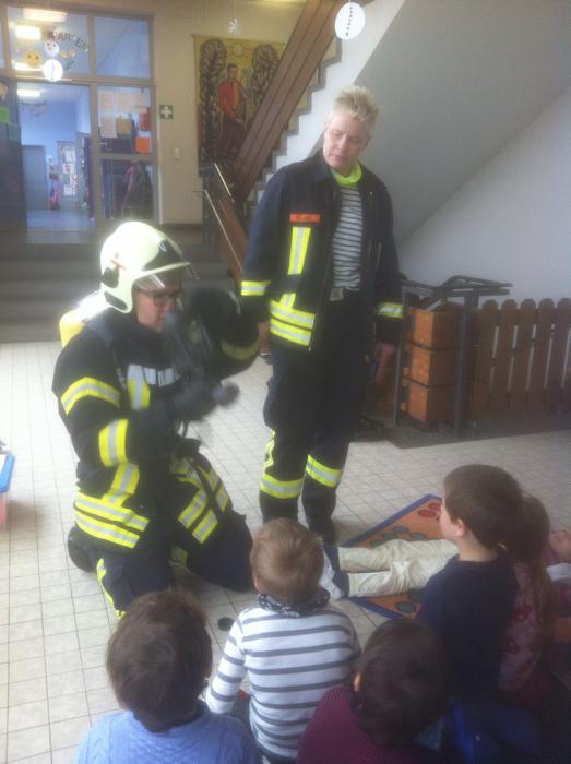 Die Feuerwehr im Kindergarten Kutzhof | Feuerwehr Heusweiler